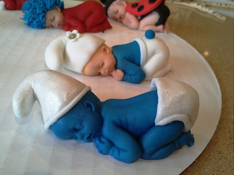 Гномик из мастики