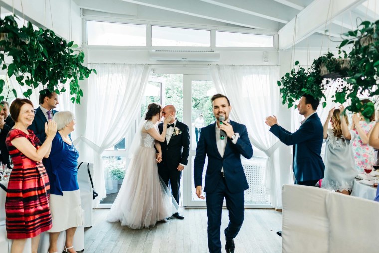 Ведущий на свадьбе на англ