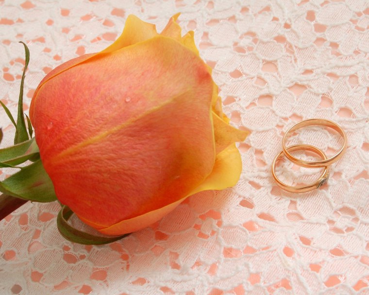 С годовщиной коралловой свадьбы