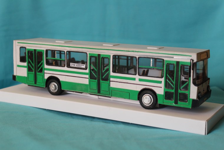 Моделька автобуса ЛИАЗ 5256