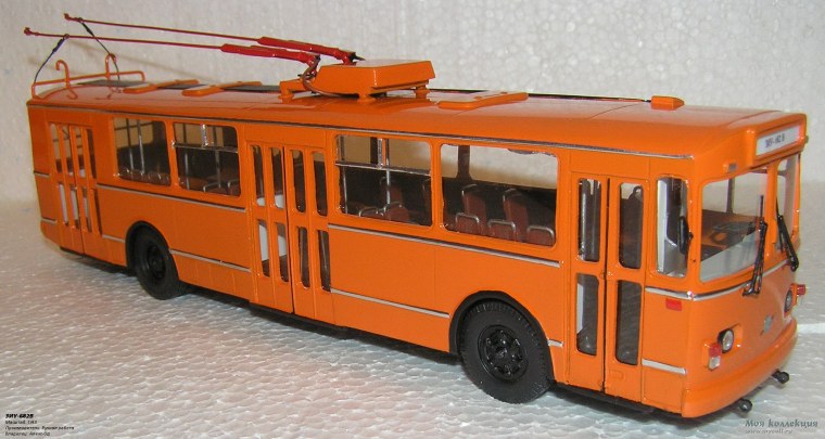 Игрушечный троллейбус ЗИУ 682