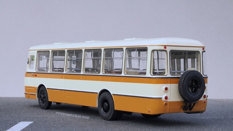 Автобус ЛИАЗ 677 игрушка Технопарк