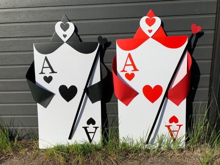 Алиса в стране чудес карты стражники