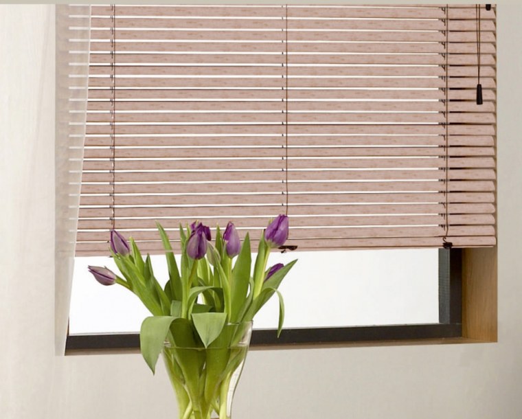 Жалюзи на окна горизонтальные
