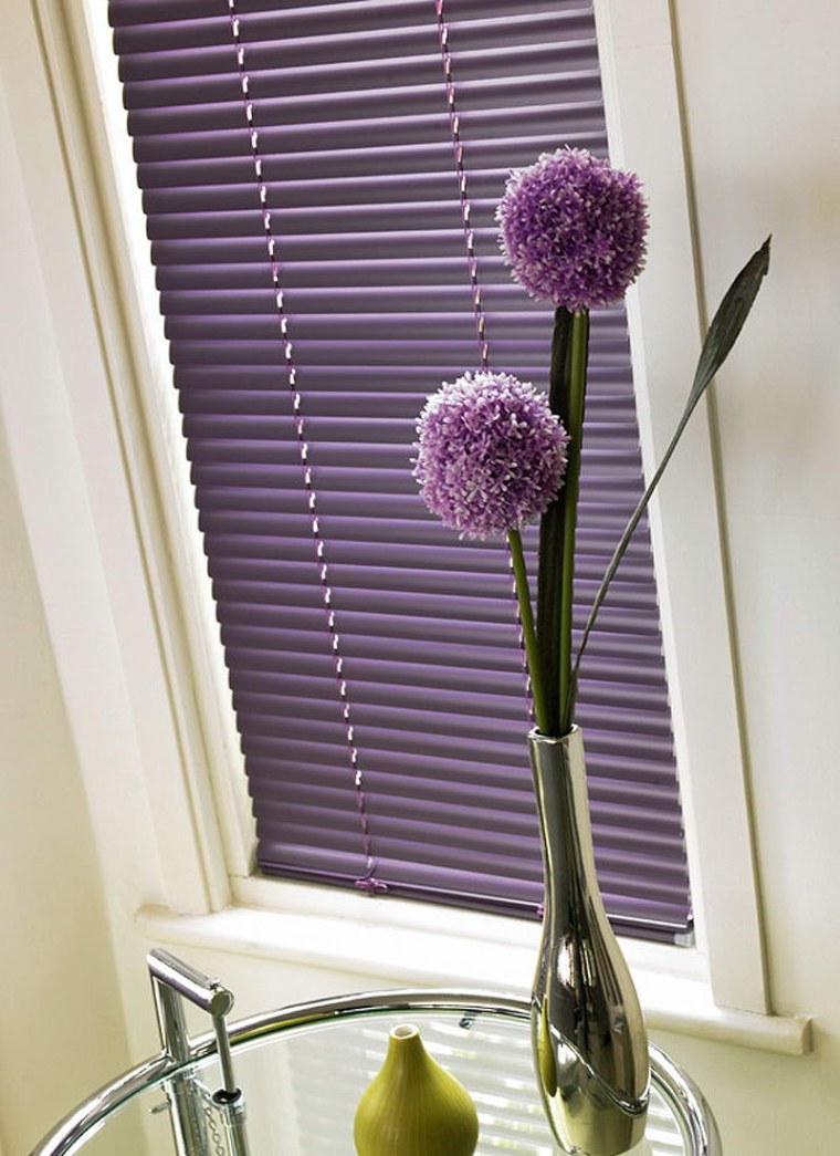 Фиолетовые жалюзи