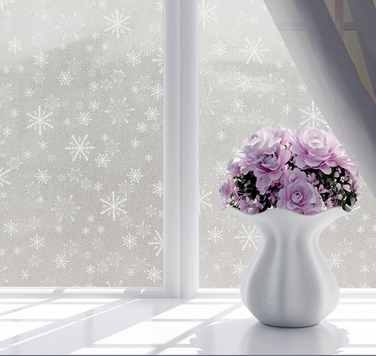 Плёнка на окна декоративная