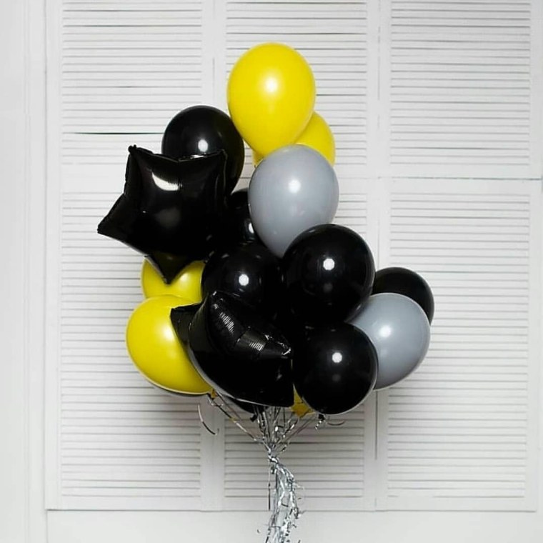 Черные воздушные шары композиции