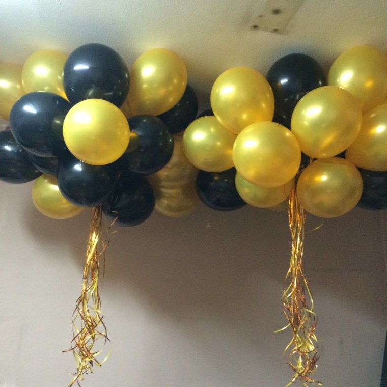 Шарики под потолок