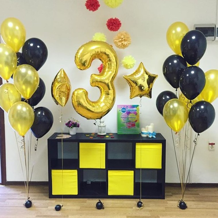 Черно золотые шары на день рождения 2 годика