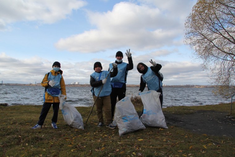 Уборка водоемов от мусора