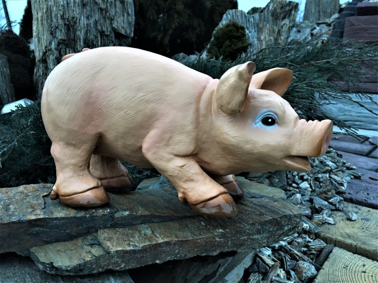 Фигура поросенка