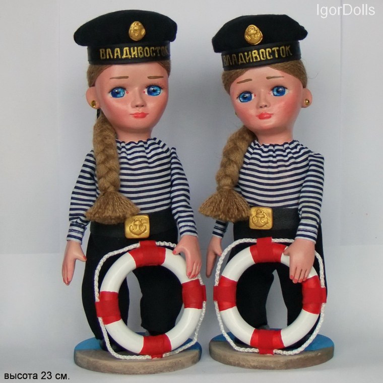 Кукла в тельняшке