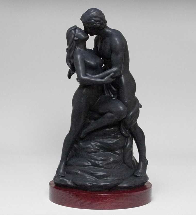 Статуэтка мужчина и женщина