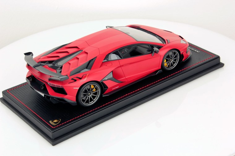 Lamborghini Aventador SVJ 1/43