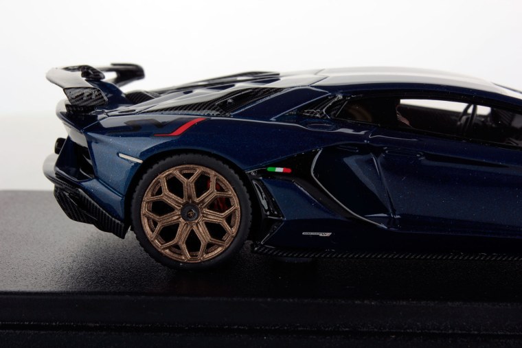 Lamborghini Aventador SVJ 1/43