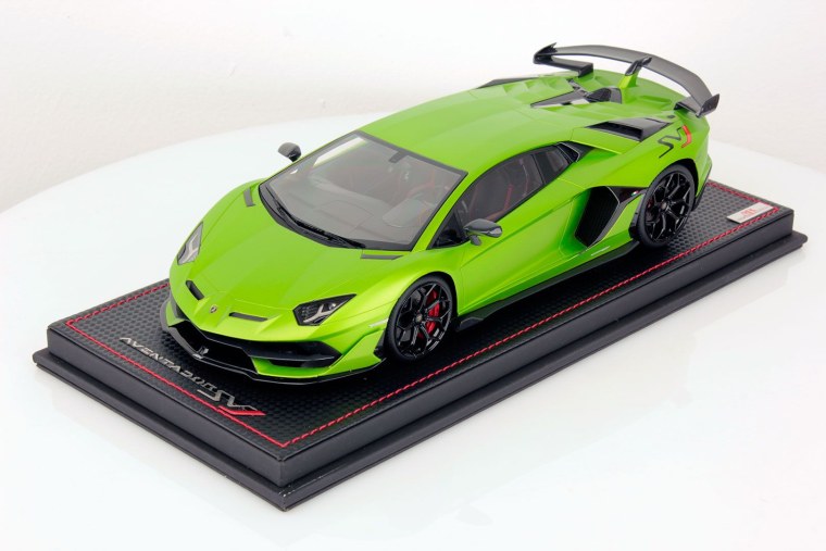 Lamborghini Aventador SVJ 1/43