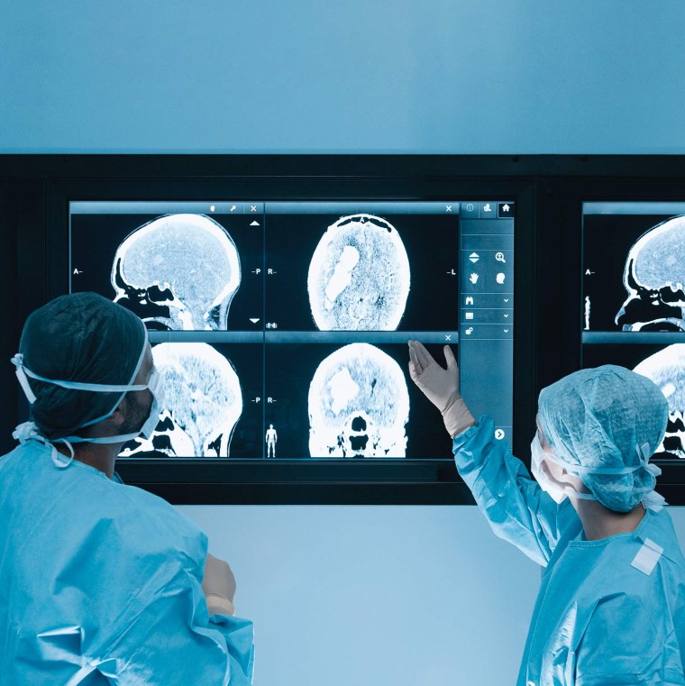 Нейрохирург новорожденных