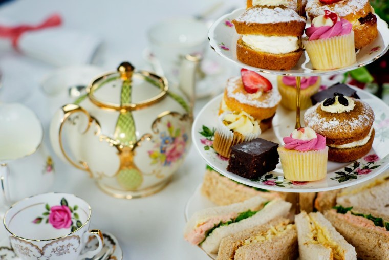 Чаепитие со сладостями