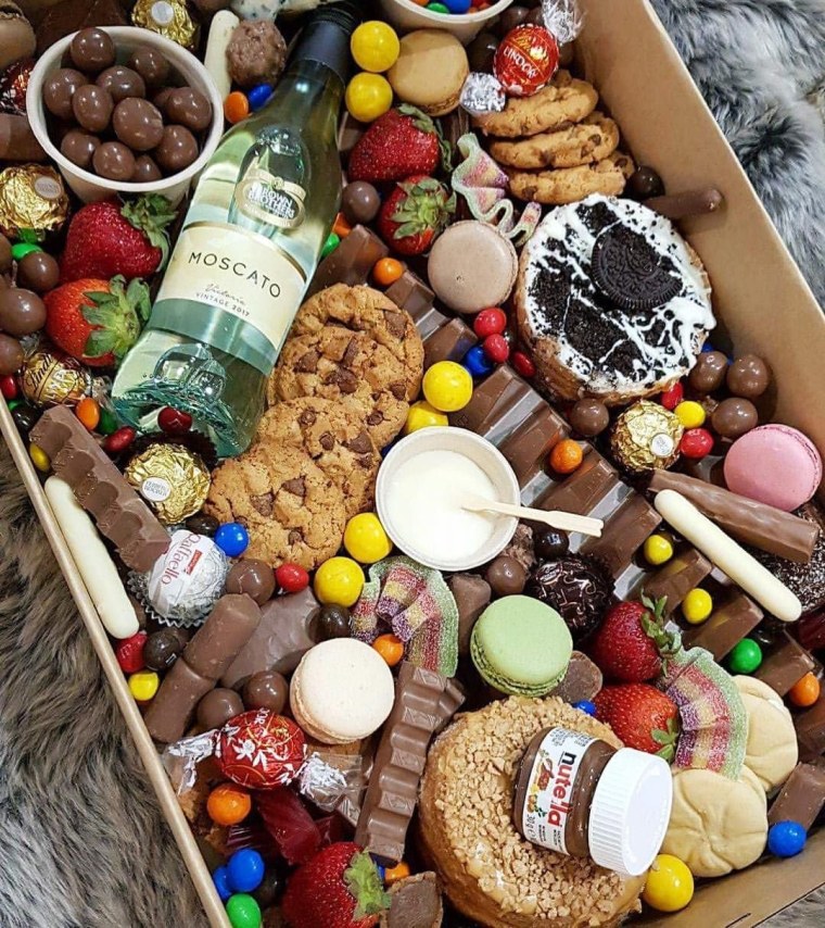 Поднос со сладостями