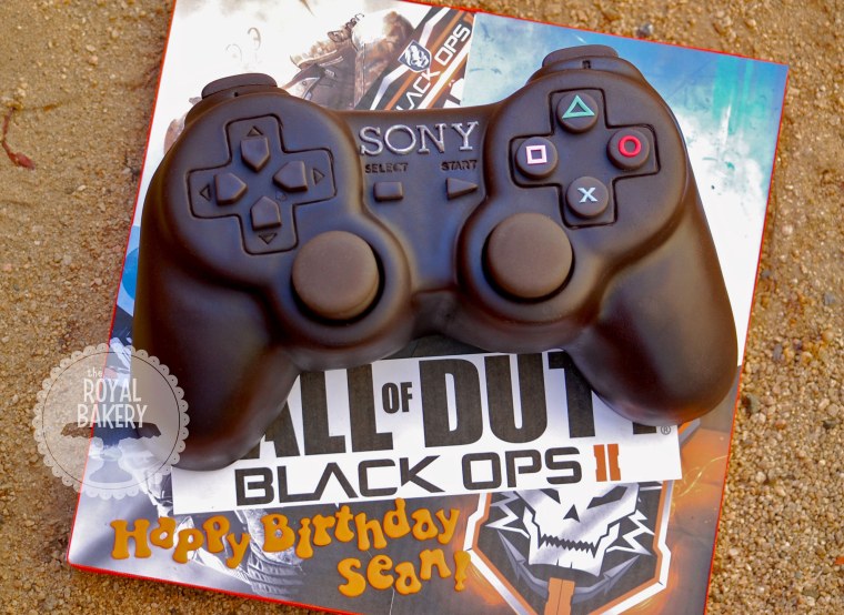 Торт в виде джойстика