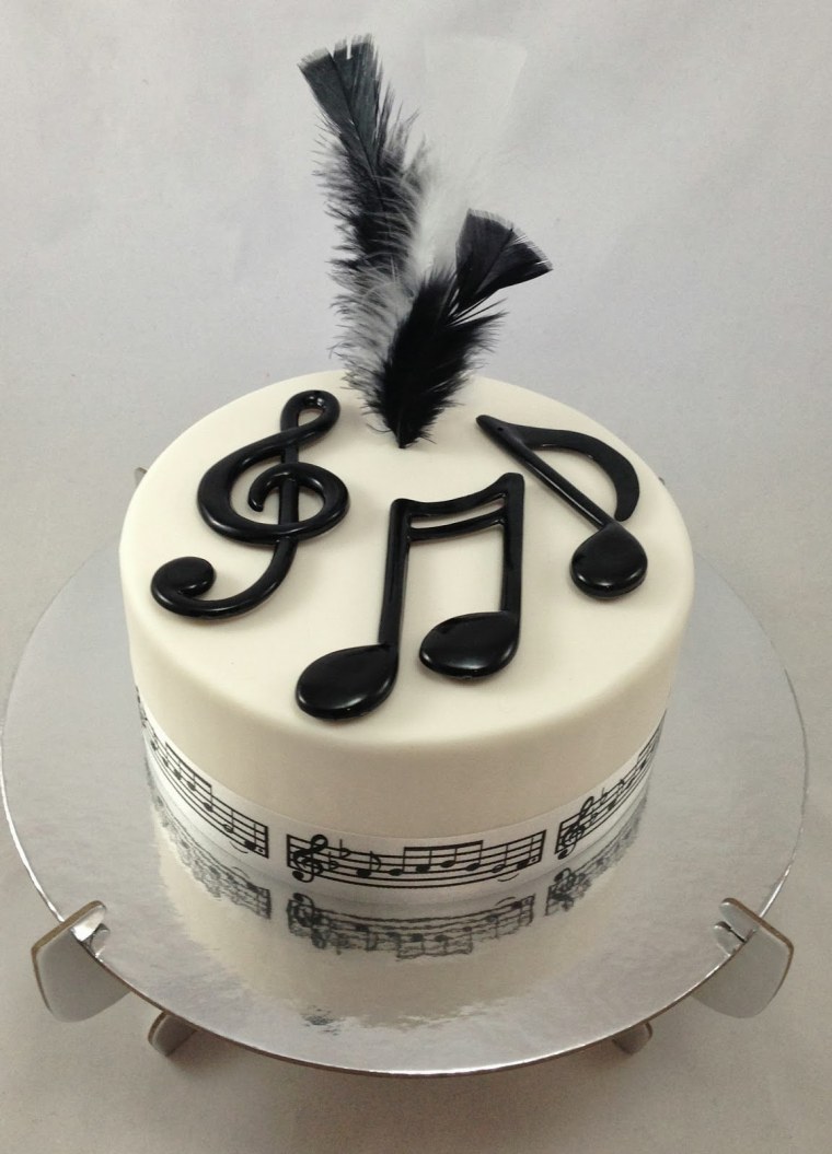 Торт с нотами