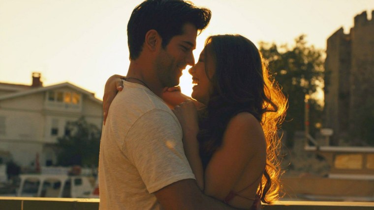 Бурак Озчивит и Нихан