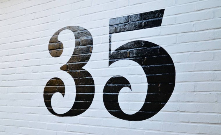 35 Лет цифры