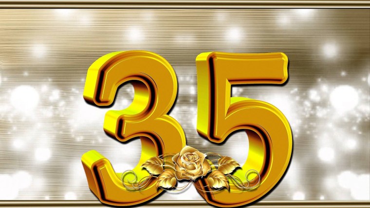 С 35 летием девушке