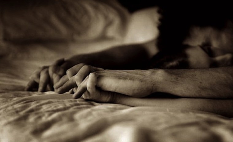 Руки в постели