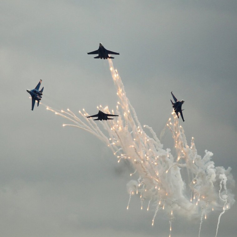 С днём рождения летчику