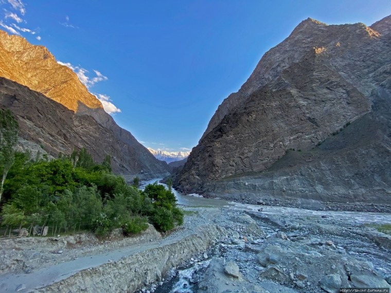 Дорога вдоль ущелье инда Пакистан