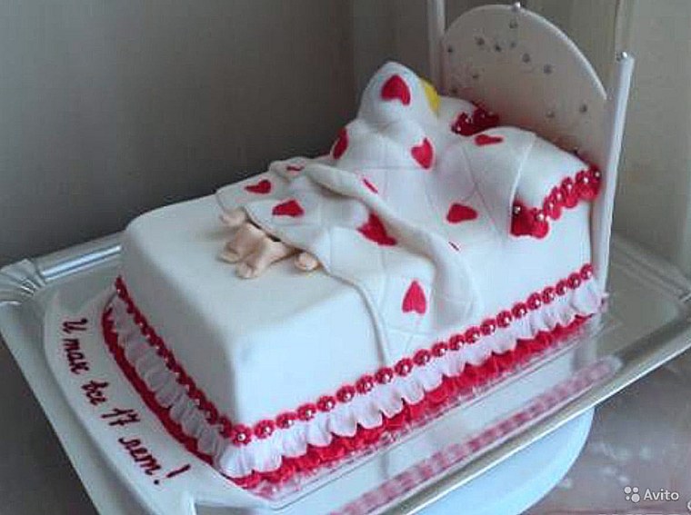 Торт кровать