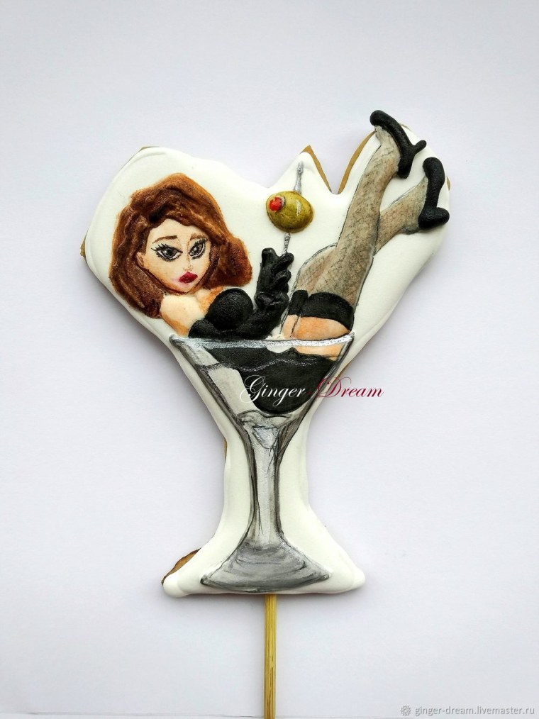 Девушка с бокалом