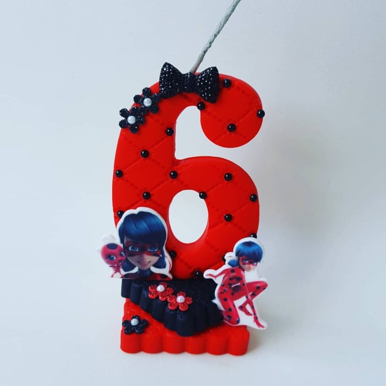 Цифра 6 в стиле леди баг