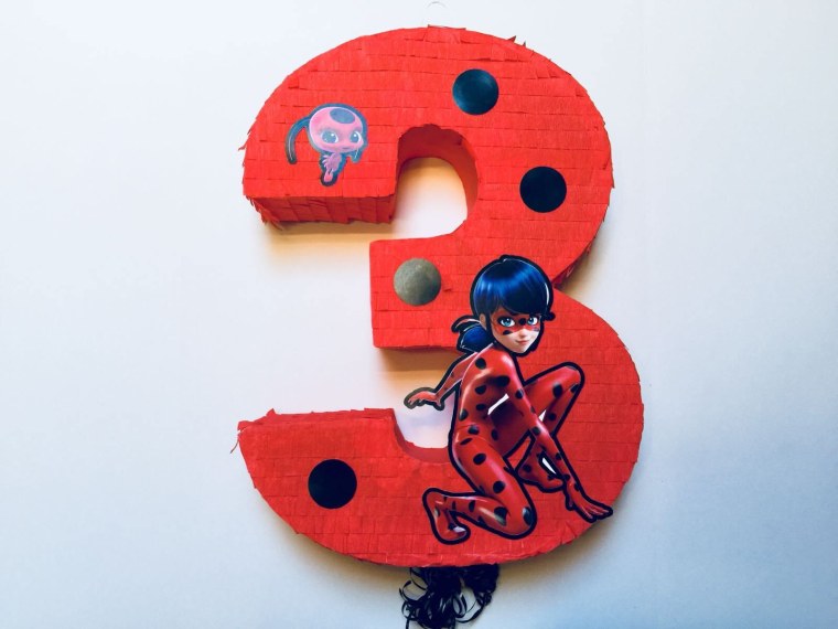 Цифры в стиле леди баг