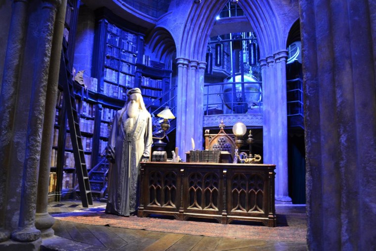 Музей Гарри Поттера в Лондоне школа Хогвартс