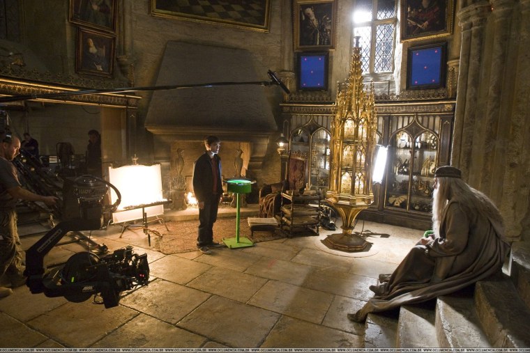 Кадры из фильма Гарри Поттер в кабинете Дамблдора