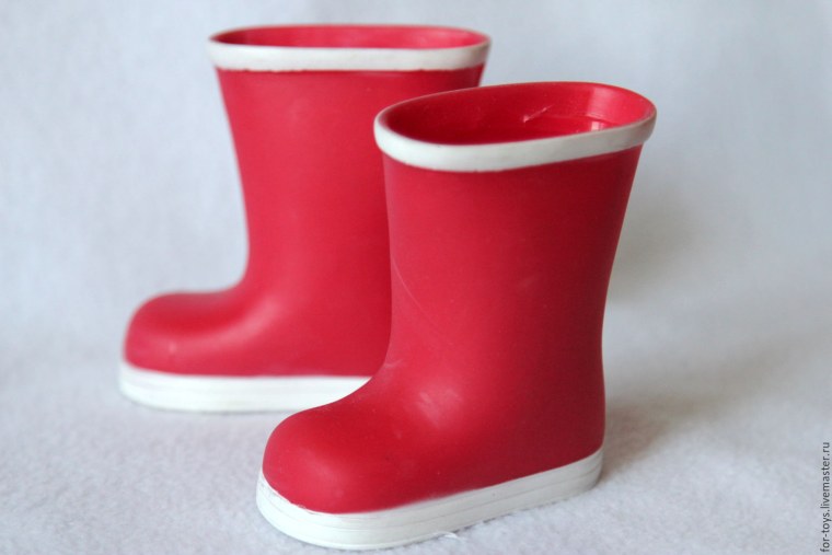 Сапоги для куклы