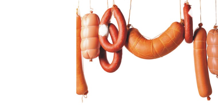 Колбаса на белом фоне
