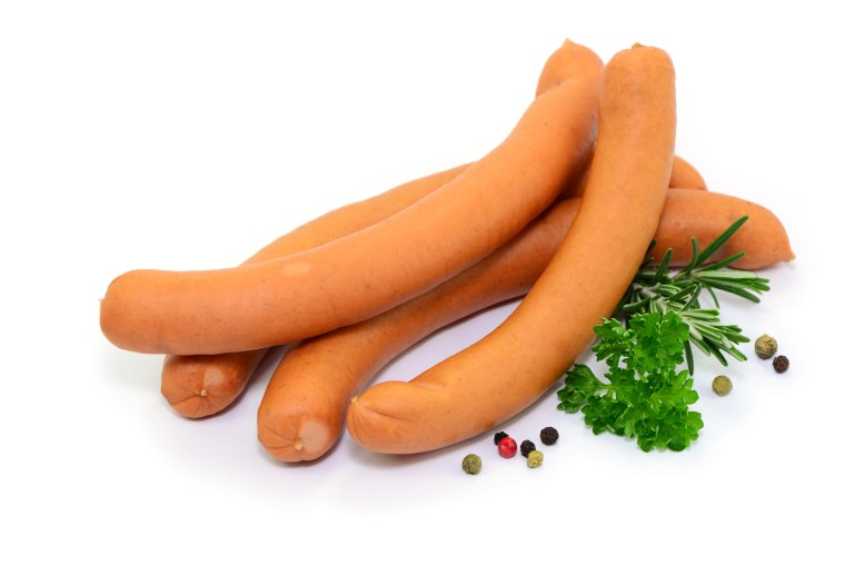 Сосиски на тарелке