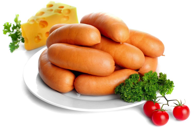 Сардельки на белом фоне