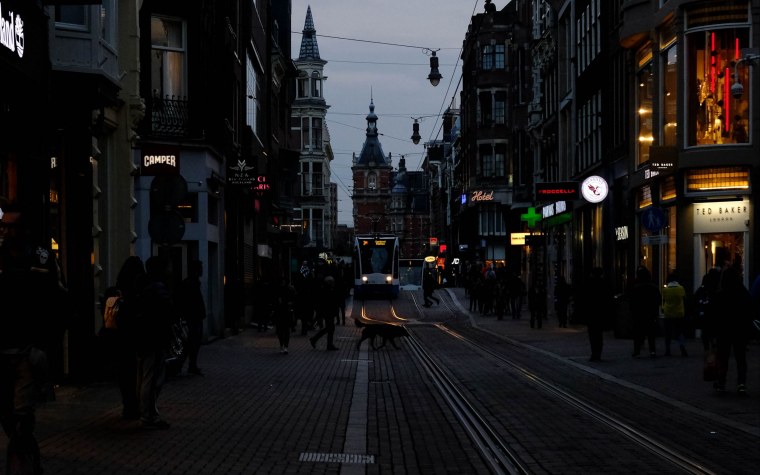 Городская улица Сумерки