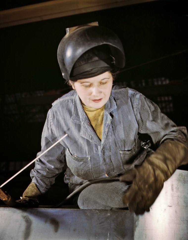 Дебби сварщица