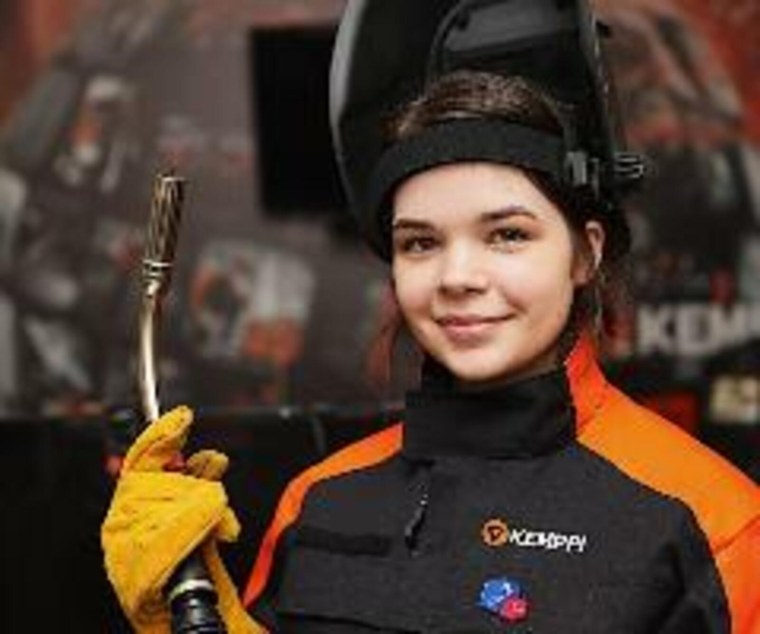 Диана Багаутдинова сварщик