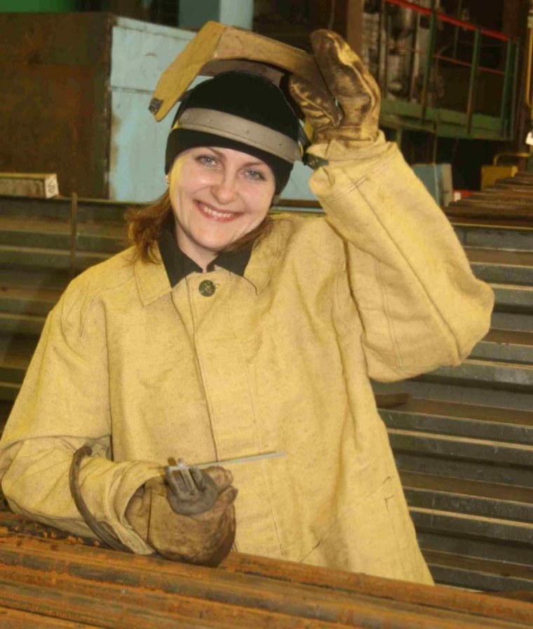 Баба сварщик