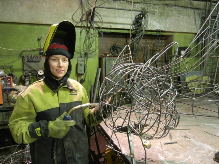 Саша Ивлева сварщица