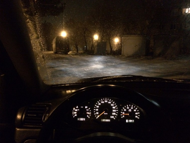 За рулем ночь зима