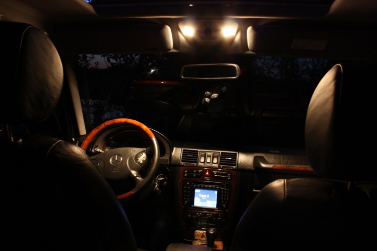 Ленд Крузер 120 салон ночью