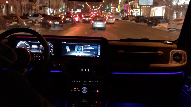Mercedes g63 AMG салон ночью