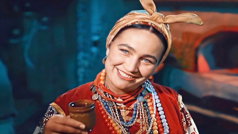 Людмила Хитяева вечера на хуторе близ Диканьки